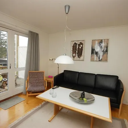 Apartment Runhild - 100m From The Sea By Interhome Hals