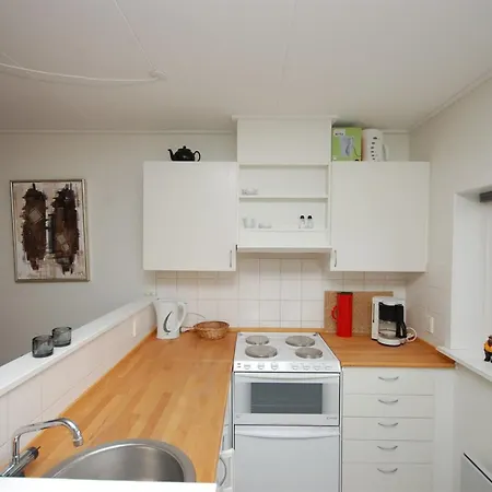 Apartment Runhild - 100m From The Sea By Interhome